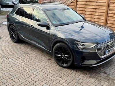 Gebraucht Audi e-tron Advanced 300 kW (408 PS) 2022 Schwarz SUV