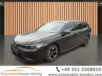 Używany VW Passat R-line 150 KM (110 kW) 2025 Czarny Kombi