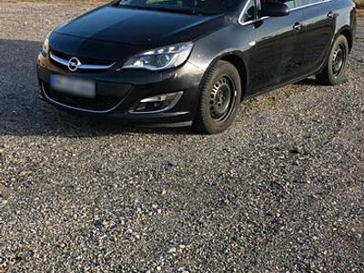 Gebraucht Opel Astra 165 PS (121 kW) 2014 Schwarz Kombi