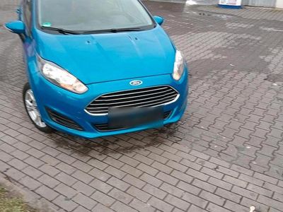 Gebraucht Ford Fiesta 80 PS (58 kW) 2013 Blau Kleinwagen