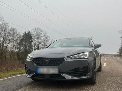 Używany Cupra Leon 150 KM (110 kW) 2023 Szary Sedan/Limuzyna