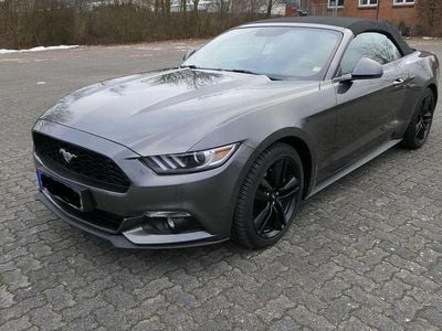 Grau Gebraucht 2015 Ford Mustang Convertible Cabrio | 22.400 € (Fairer Preis)