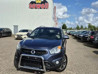 Gebraucht SsangYong Korando 175 PS (128 kW) 2014 Blau SUV