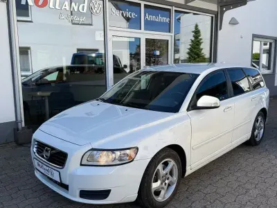 Gebraucht Volvo V50 Kinetic 145 PS (106 kW) 2010 Weiß Kombi