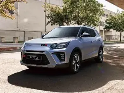 Neu KGM Tivoli 163 PS (119 kW) 2026 Grau (iron metal) SUV