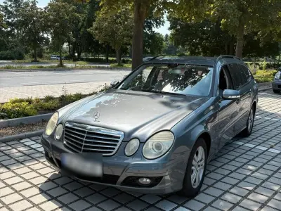 Gebraucht Mercedes E220 170 PS (125 kW) 2006 Grau Kombi