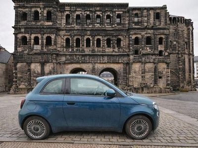 Blau Gebraucht 2022 Fiat 500e Limousine | 18.600 € (Guter Preis)