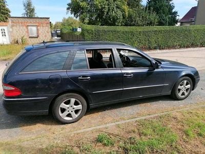 Second-hand Mercedes E220 Avantgarde 170 CP (125 kW) 2009 Albastru Break