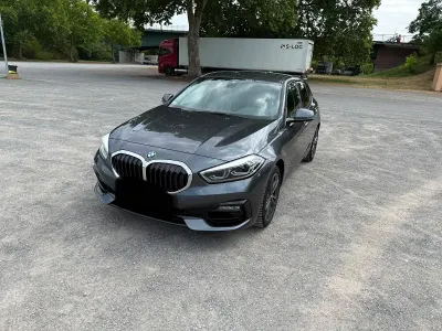 Gebraucht BMW 118 Sport Line 140 PS (102 kW) 2020 Grau Limousine