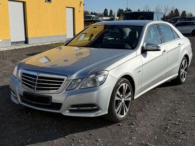 Gebraucht Mercedes E220 Avantgarde 170 PS (125 kW) 2011 Silber Limousine