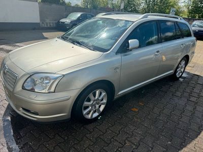 gebraucht Toyota Avensis 2.2