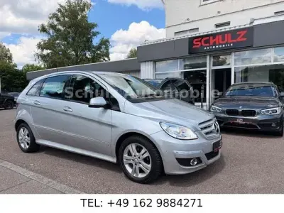 Gebraucht Mercedes B200 140 PS (102 kW) 2009 Andere Van / Kleinbus