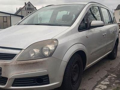 Usata Opel Zafira 140 CV (102 kW) 2008 Argento Monovolume