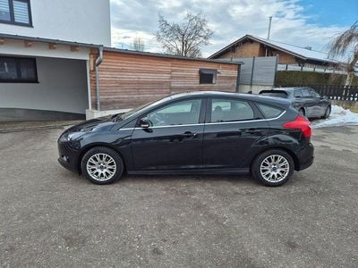 Schwarz Gebraucht 2011 Ford Focus Titanium Limousine | 4.500 € (Fairer Preis)