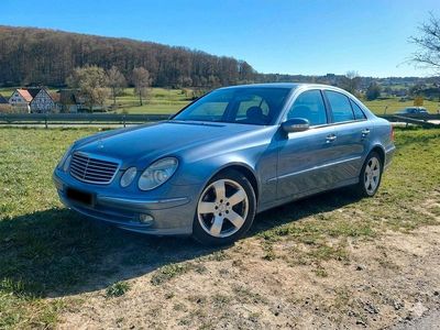 Gebraucht Mercedes E280 Avantgarde 177 PS (130 kW) 2004 Blau Limousine