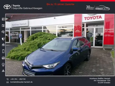 Gebraucht Toyota Auris Hybrid Team 136 PS (100 kW) 2018 Oxygenblau mica Kombi