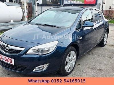 Gebraucht Opel Astra Edition 140 PS (102 kW) 2011 Blau Limousine