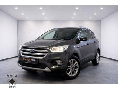 Gebraucht Ford Kuga Titanium 150 PS (110 kW) 2017 Grau SUV