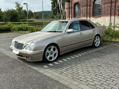 Mercedes E280