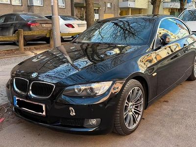 Gebraucht BMW 320 Cabriolet 170 PS (125 kW) 2007 Schwarz Cabrio