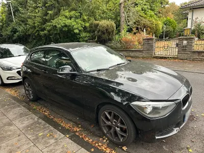 Gebraucht BMW 114 102 PS (75 kW) 2014 Schwarz Kleinwagen