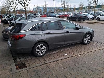 Gebraucht Opel Astra Innovation 136 PS (100 kW) 2018 Grau Kombi