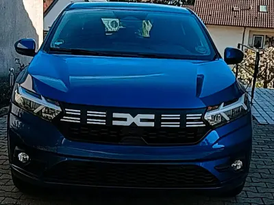Usata Dacia Sandero Expression 101 CV (74 kW) 2025 Blu Utilitaria