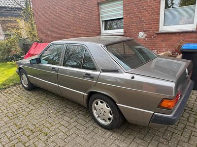 Gebraucht Mercedes 190 75 PS (55 kW) 1992 Braun Limousine