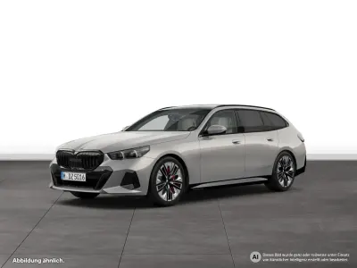 Gebraucht BMW 540 M Sport 286 PS (210 kW) 2026 Grau Kombi