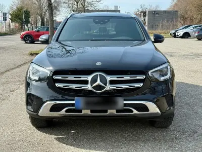 Gebraucht Mercedes GLC300e 211 PS (155 kW) 2020 Schwarz SUV
