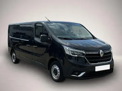 Gebraucht Renault Trafic Komfort 150 PS (110 kW) 2023 Manufacturer Van / Kleinbus