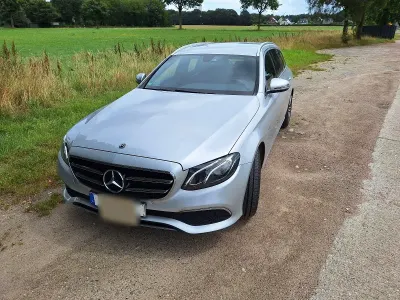 Gebraucht Mercedes E220 Style 194 PS (142 kW) 2019 Silber Kombi