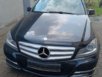 Gebraucht Mercedes C250 204 PS (150 kW) 2012 Schwarz Limousine