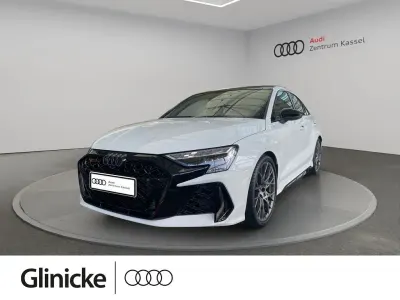 Neu Audi RS3 Sport 400 PS (294 kW) 2025 Kemoragrau metallic Limousine