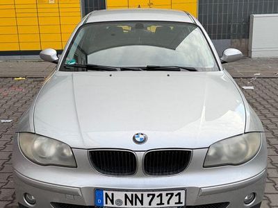 Second-hand BMW 118 143 CP (105 kW) 2005 Argintiu Hatchback