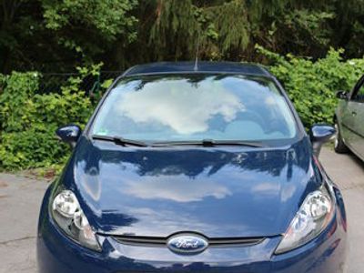 Gebraucht Ford Fiesta Trend 112 PS (82 kW) 2010 Blau Kleinwagen