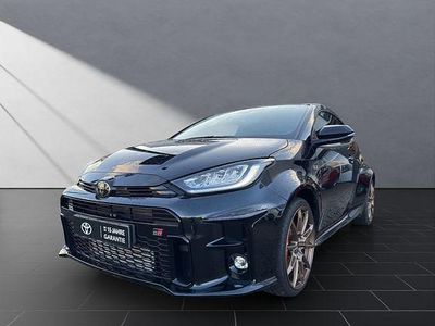 Schwarz Gebraucht 2023 Toyota Yaris Basis Limousine | 41.490 € (Teuer)