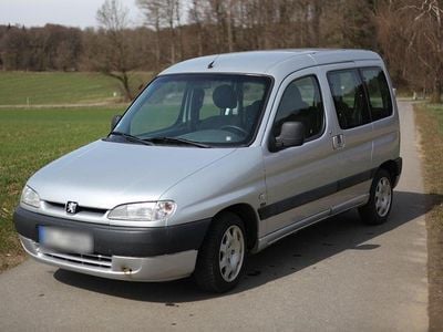 Gebraucht Peugeot Partner 90 PS (66 kW) 2001 Silber Van / Kleinbus