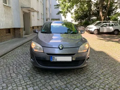 Gebraucht Renault Mégane 110 PS (80 kW) 2009 Silber Limousine