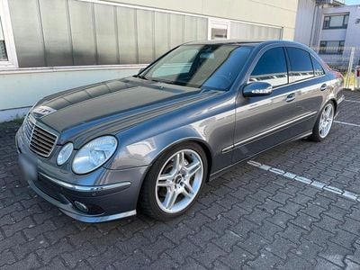 Usata Mercedes E350 272 CV (200 kW) 2005 Grigio Berlina