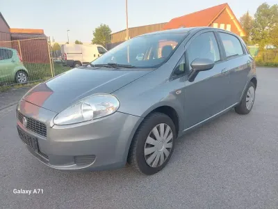 Gebraucht Fiat Grande Punto Active 77 PS (56 kW) 2009 Grau Kleinwagen