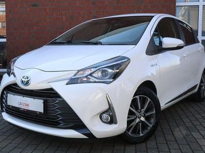 Gebraucht Toyota Yaris Hybrid Club 73 PS (53 kW) 2019 Weiß Kleinwagen
