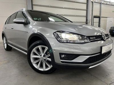 Silber Gebraucht 2015 VW Golf VII Kombi | 14.980 € (Teuer)