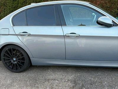 Gebraucht BMW 325 218 PS (160 kW) 2005 Grau Limousine