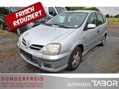 Nissan Almera Tino
