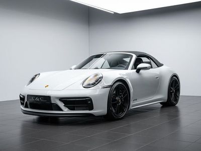 Porsche 911 Carrera 4 GTS
