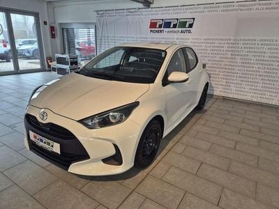 Gebraucht Toyota Yaris Comfort 72 PS (52 kW) 2022 Schneeweiß Kleinwagen
