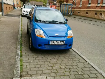 Gebraucht Chevrolet Matiz 60 PS (44 kW) 2009 Blau Kleinwagen