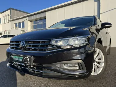 Gebraucht VW Passat Business 150 PS (110 kW) 2023 Schwarz Kombi