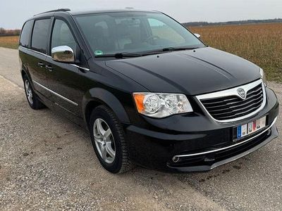 Gebraucht Lancia Voyager S 177 PS (130 kW) 2014 Schwarz Van / Kleinbus